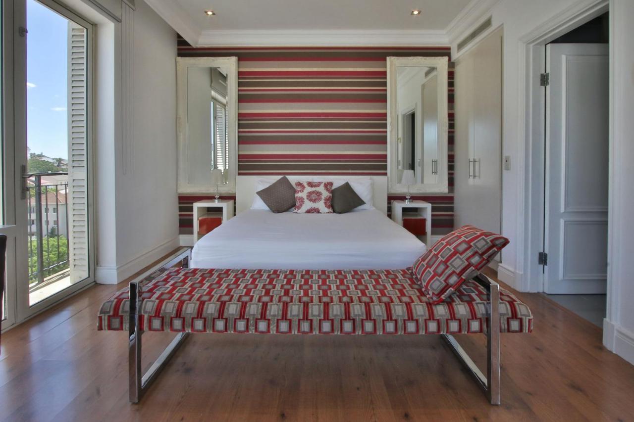 Cape Royale 1 Bedroom Luxury Apartments With Mountain View Città del Capo Esterno foto